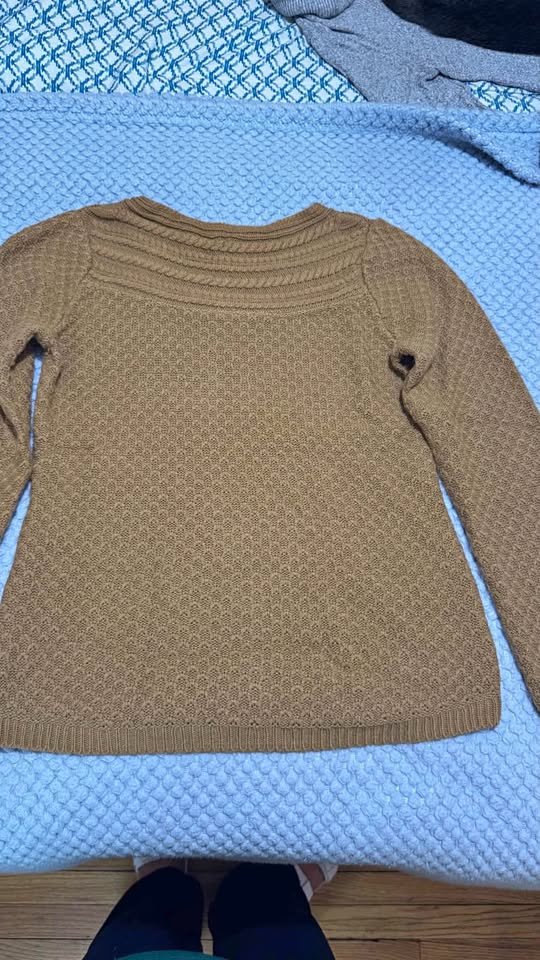 Women’s sweater