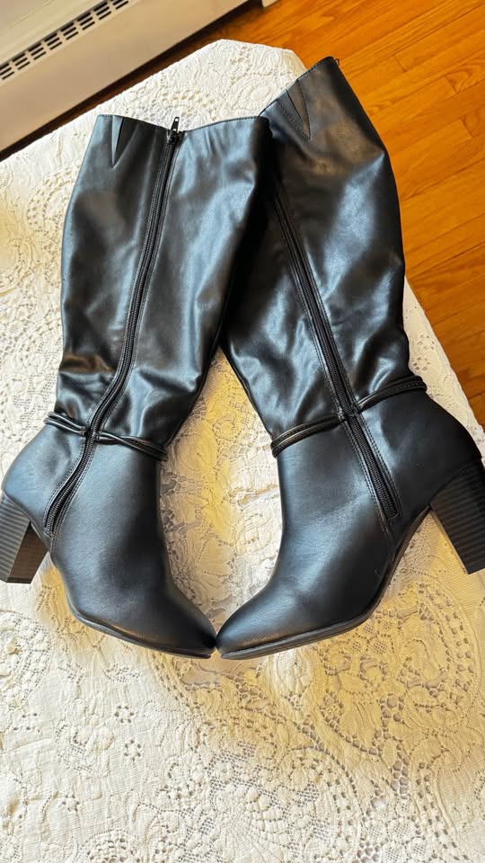 Botas de mujer con cierre talla 8W ( usada como nueva) - photo 4
