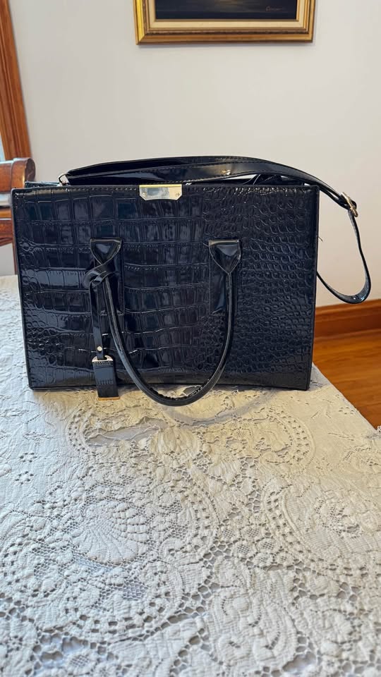Bolsa negra estilo piel de cocodrilo sintético ( usada 1 vez ) - photo 5