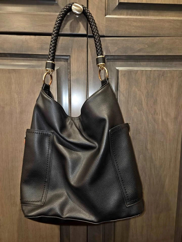Miztique Black Pebbled Faux Leather Hobo Bag