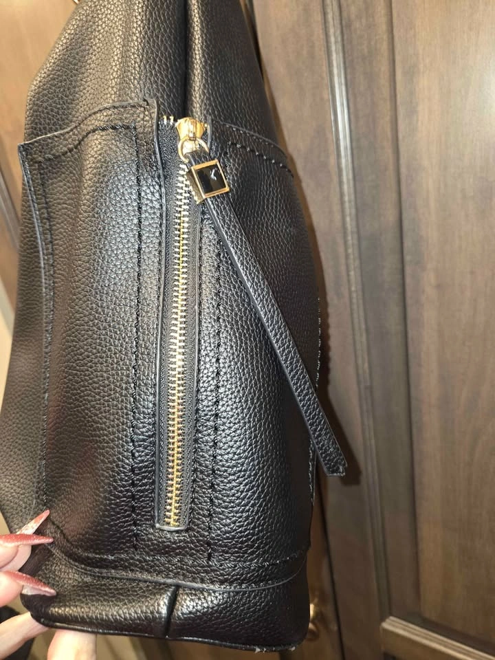 Miztique Black Pebbled Faux Leather Hobo Bag - photo 4