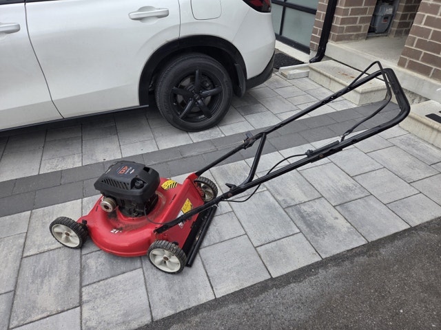 MTD Yard Machines 21-inch Lawn Mower