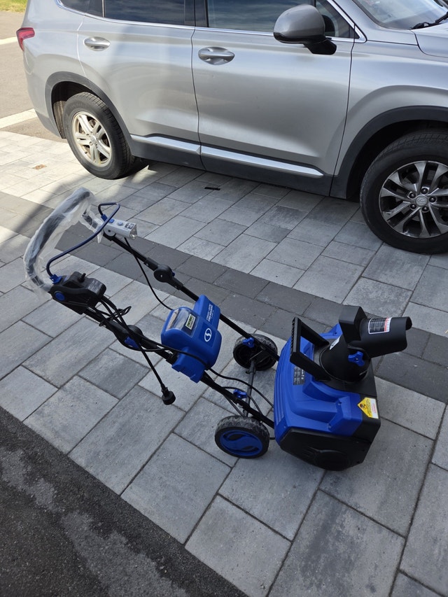 Snow Joe iON Hybrid Snow Blower - photo 2