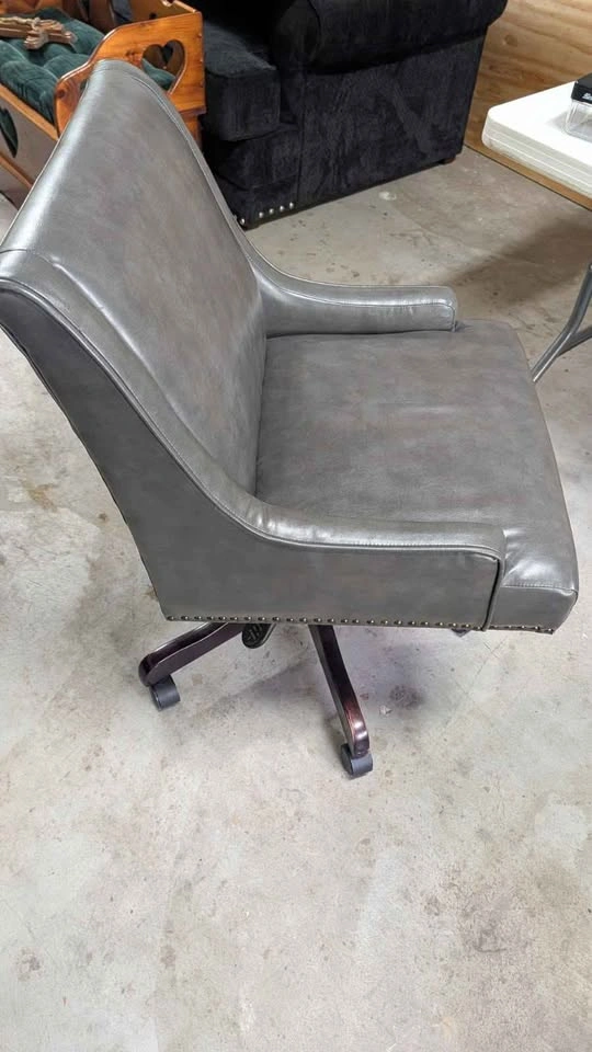 Office chair - photo 2
