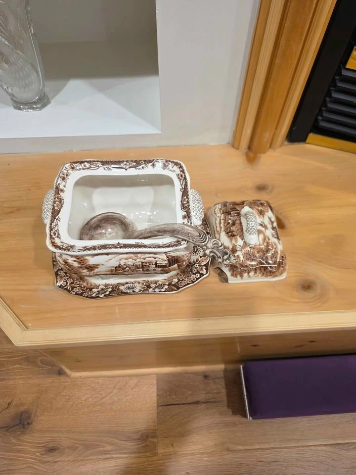 Vintage Brown Transferware Soup Tureen with Ladle and Underplate - photo 3