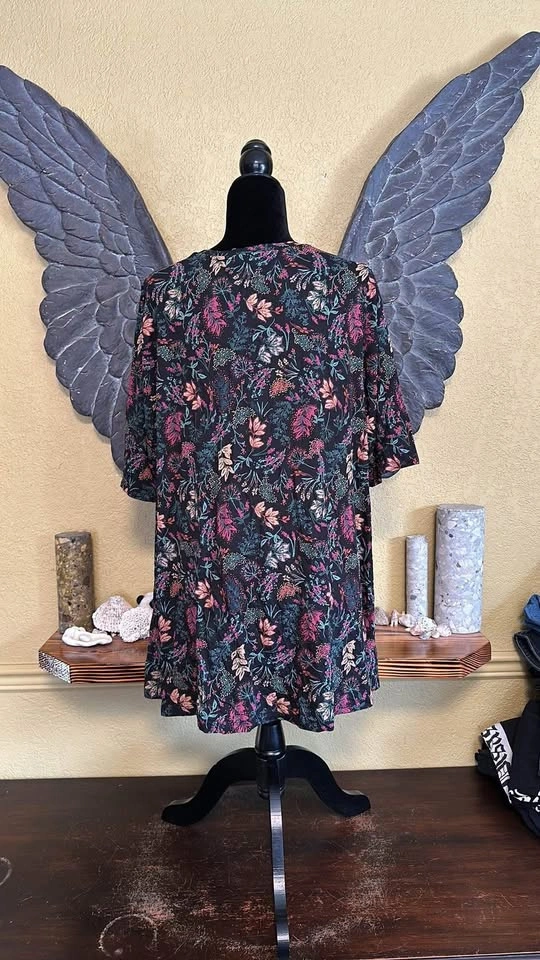 Penningtons Floral Tee Shirt - photo 5
