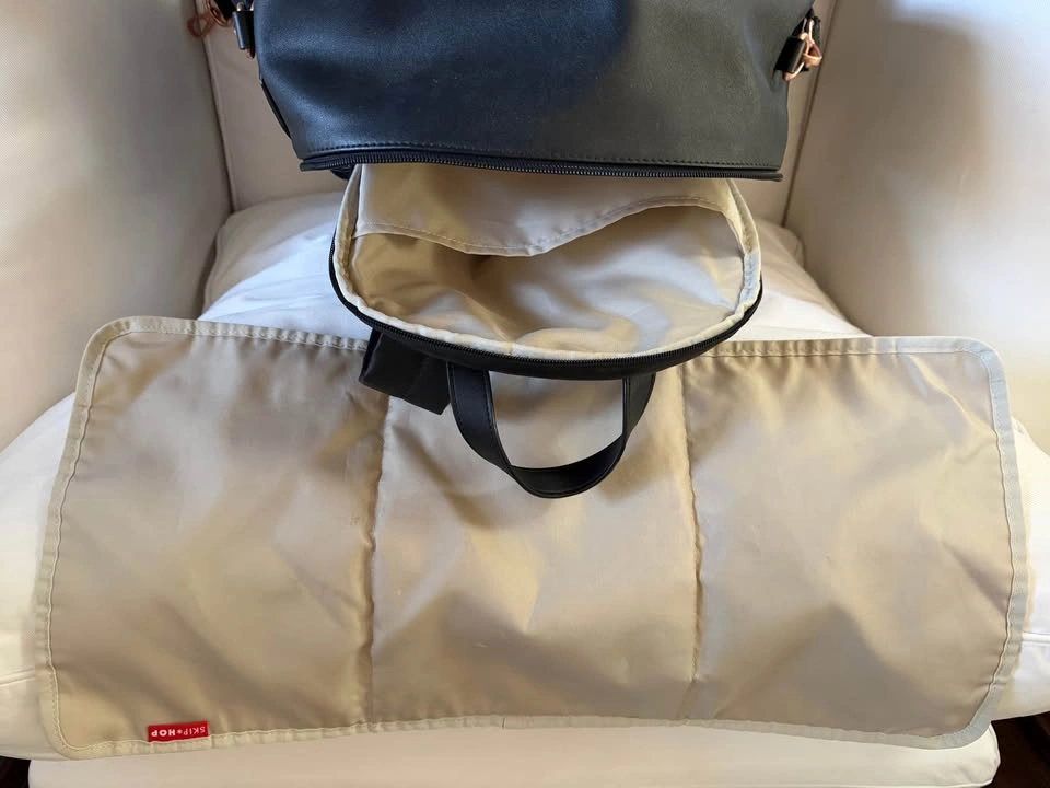Skip Hop Diaper Backpack + Changing Pad – Excellent Condition - photo 3