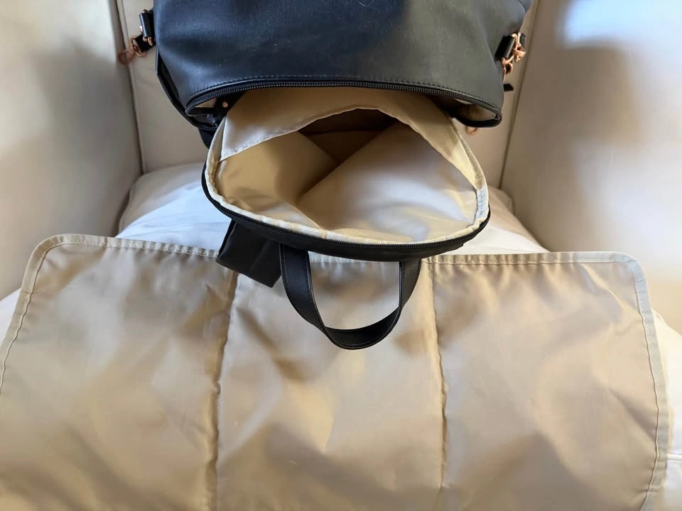 Skip Hop Diaper Backpack + Changing Pad – Excellent Condition - photo 5
