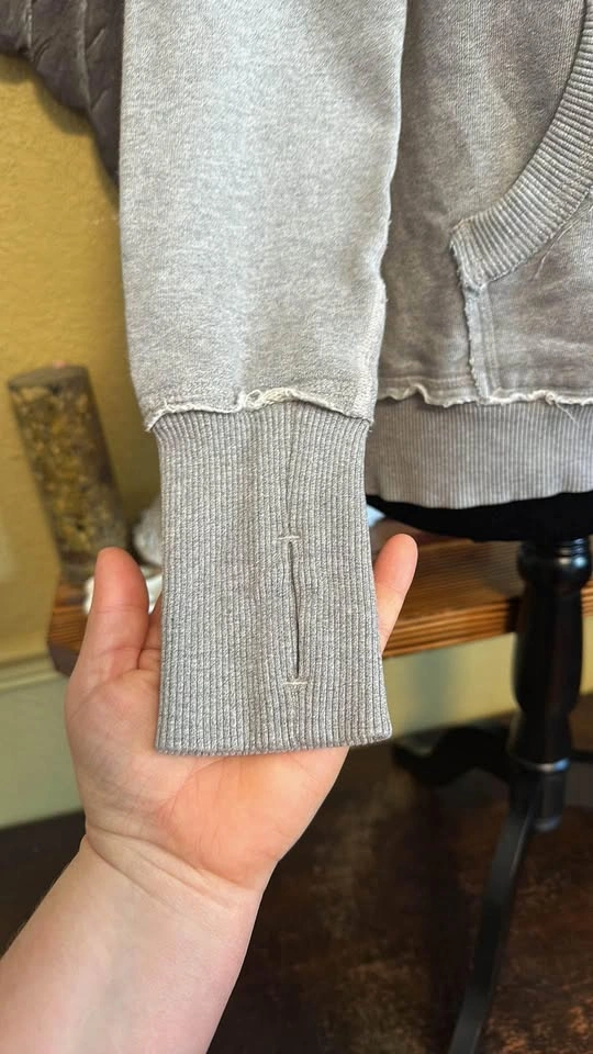 Lululemon Pull Over Sweater Hoodie - photo 2