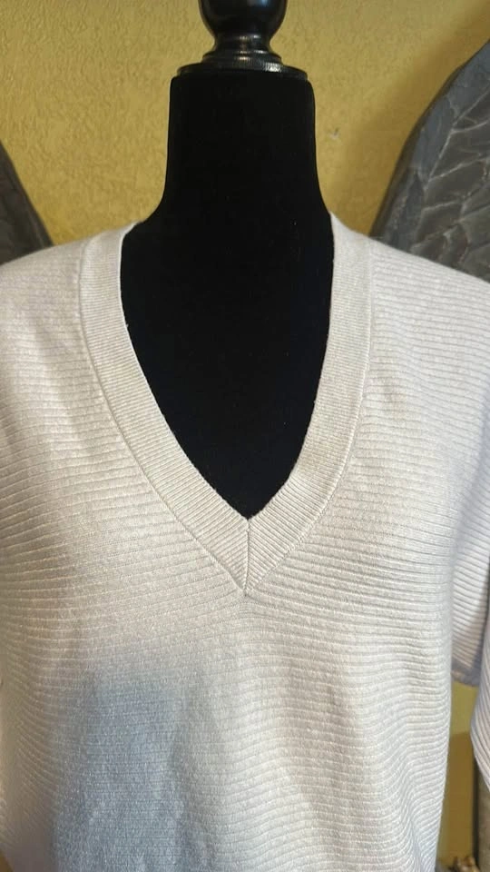 Dynamite VNeck Ribbed Cardigan Style Sweater - photo 4