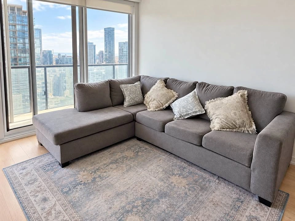 Large L-Shaped Sectional Sofa with Extra-Long Chaise – 117”