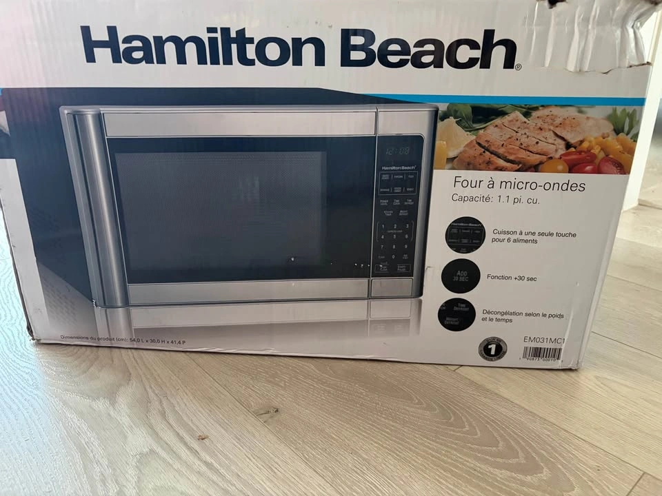 Hamilton Beach Microwave - photo 2