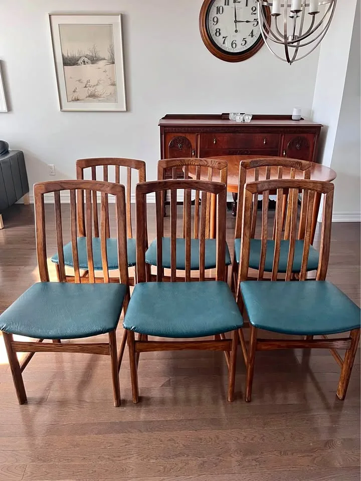 Set of 6 MCM dining chair - made by Nordic furniture