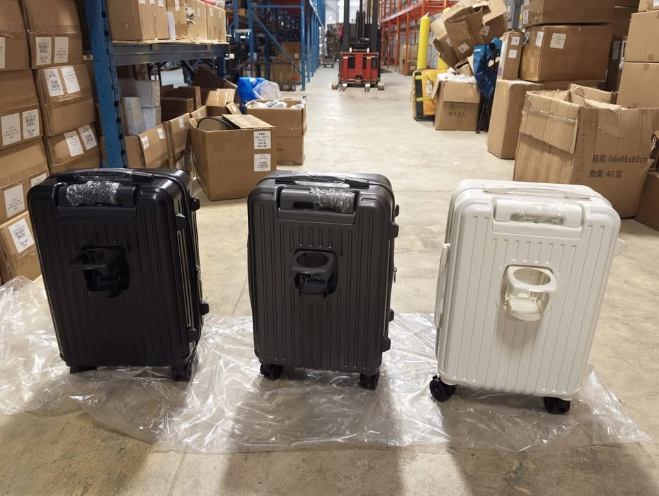 20' Handcarry Suitcase (Warehouse clearance) - photo 4