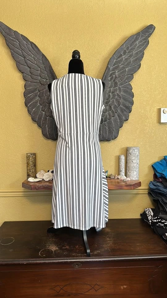 Banana Republic Striped Dress - photo 5