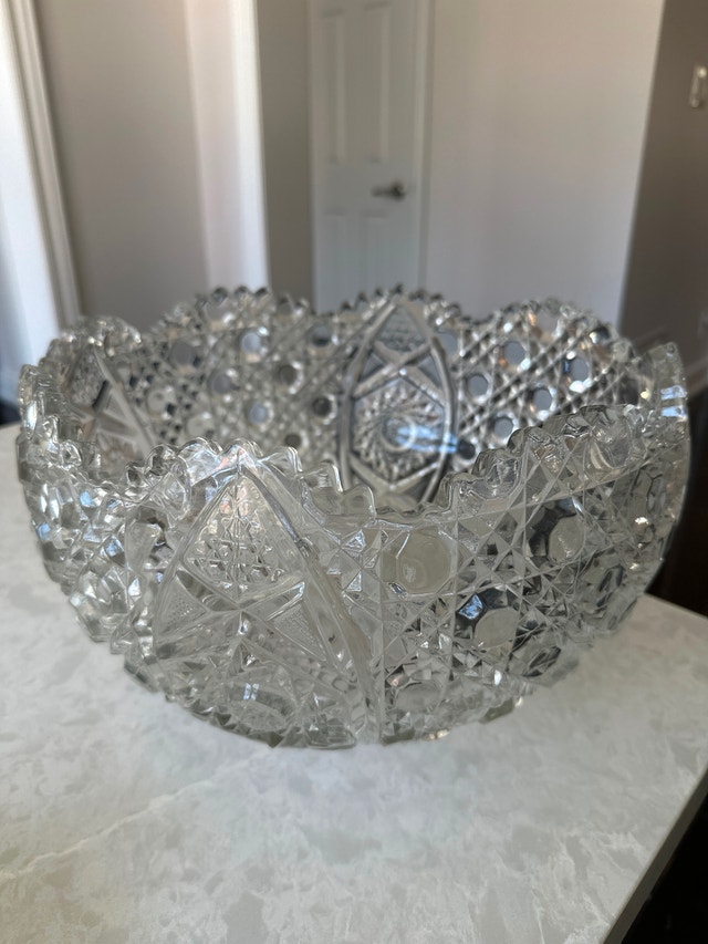 VTG Large Glass Centerpiece Bowl on Victorian Style Brass Stand - photo 5