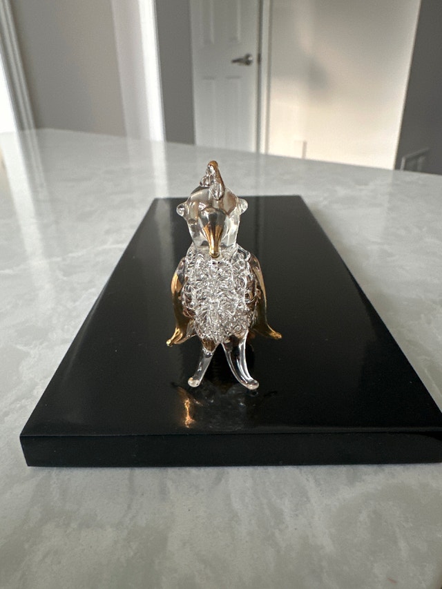 Miniature glass cockatoo parrot figurine - photo 2
