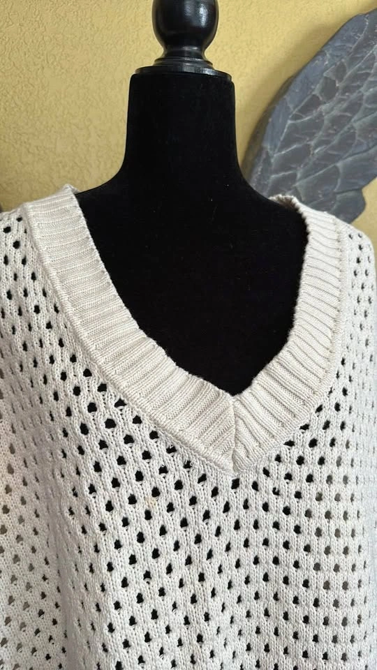 Dynamite Knit Vneck Sweater - photo 3