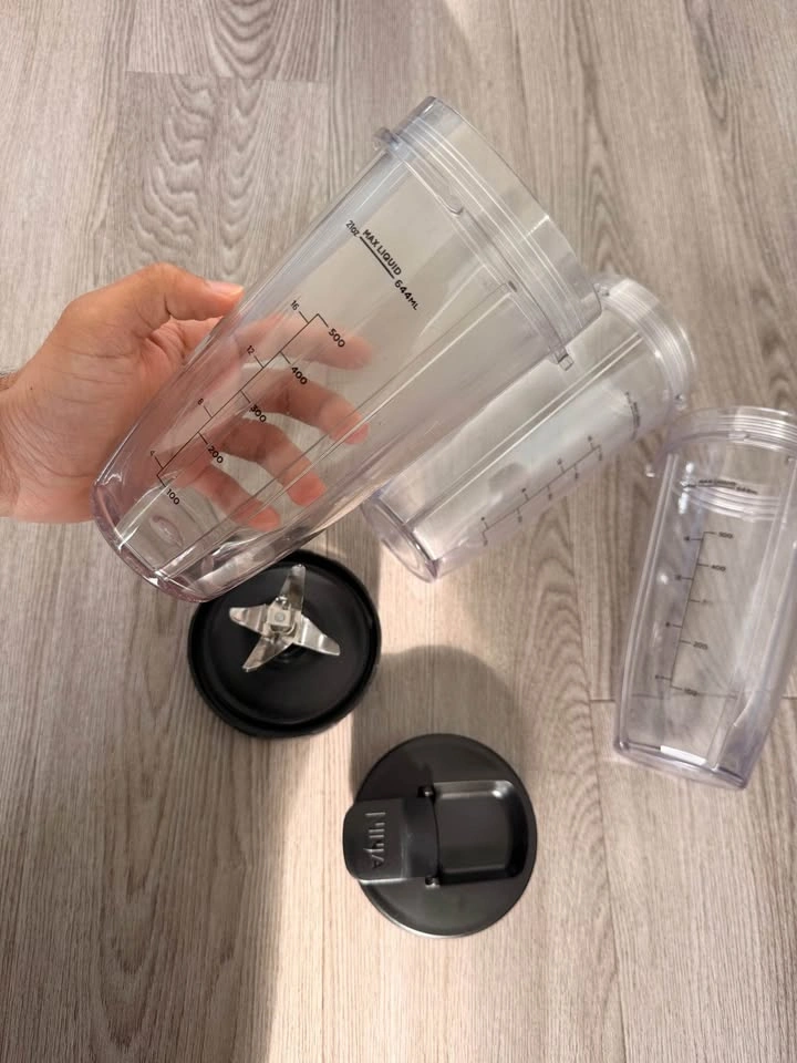 MOVING SALE- Ninja Blender - photo 3