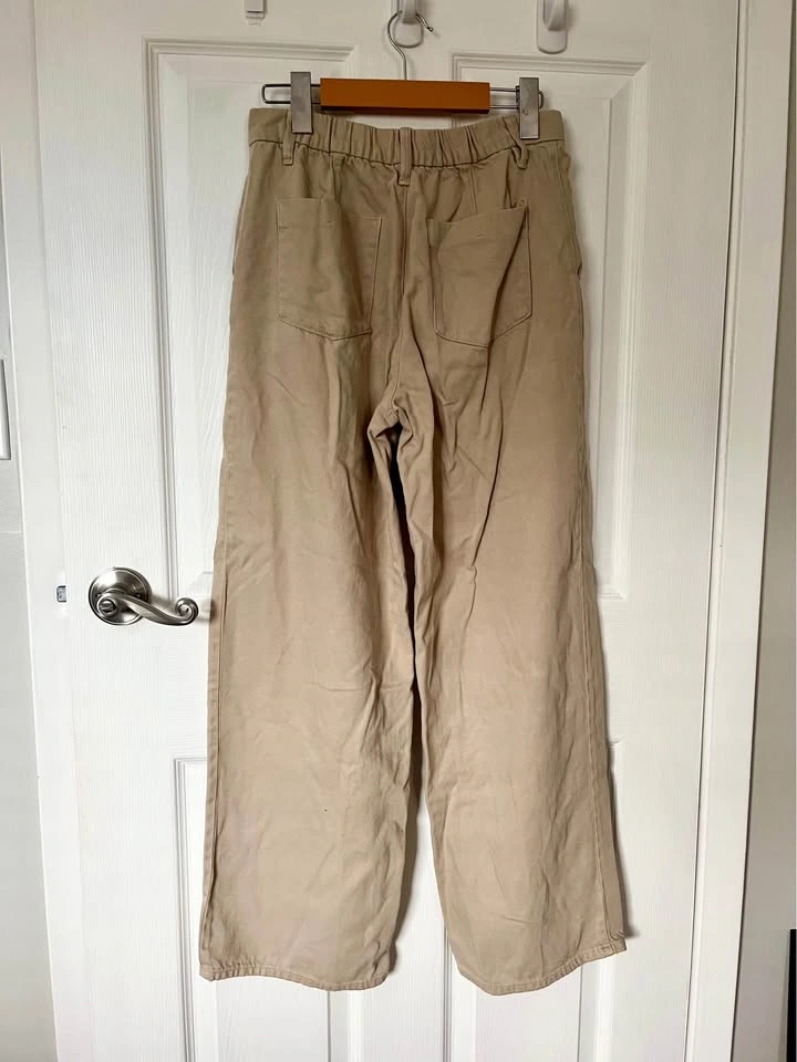 Uniqlo High-Waisted Pleated Wide-Leg Pants (Beige) - Size Small - photo 2