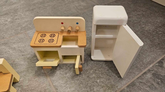John Lewis Wooden Dolls House Kitchen & Dining Furniture Set - photo 2