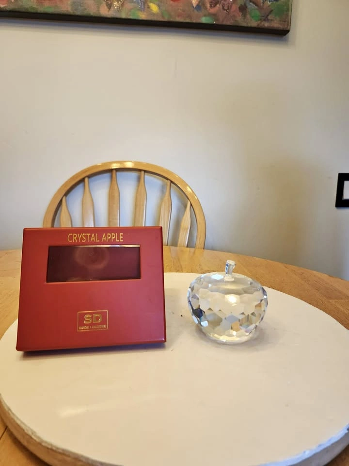Beautiful Multi Faceted Solid Crystal Apple with Padded Box