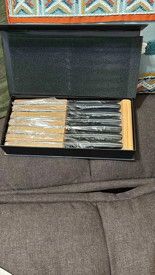 Huusk 6 Piece Steak Knives Set with Wooden Block