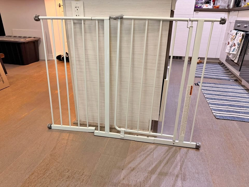 Baby gate