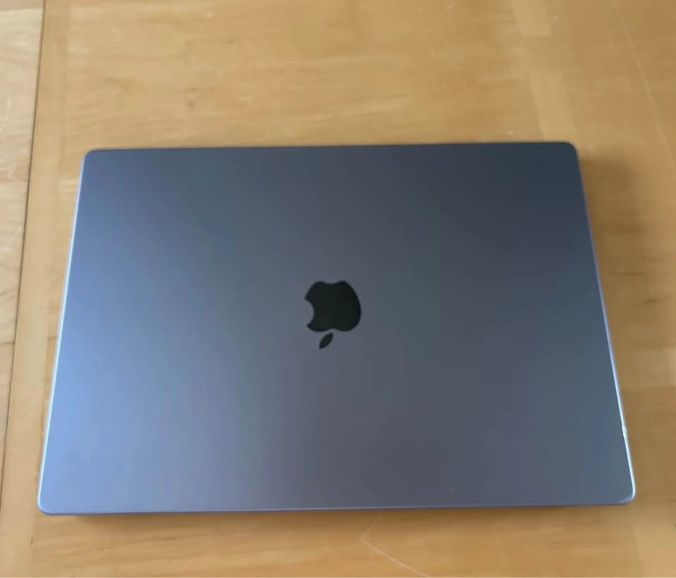 Excellent condition 16” M1 Pro MacBook with great battery! - photo 3