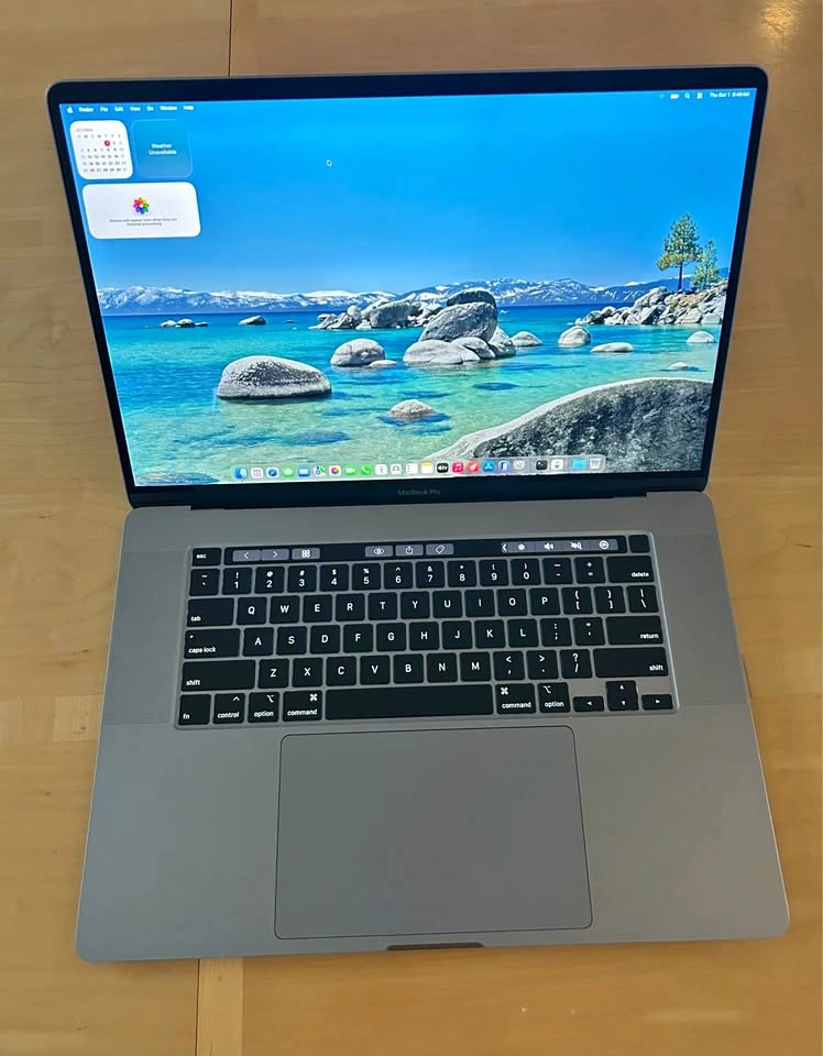 Perfect condition 16” MB Pro with touchbar!