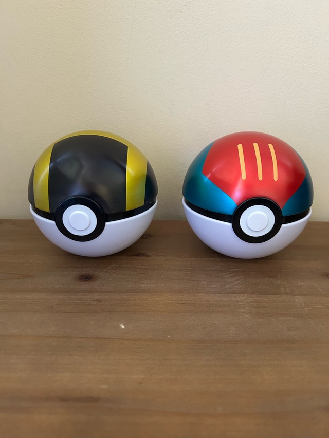 Pokemon Pokeball Tins