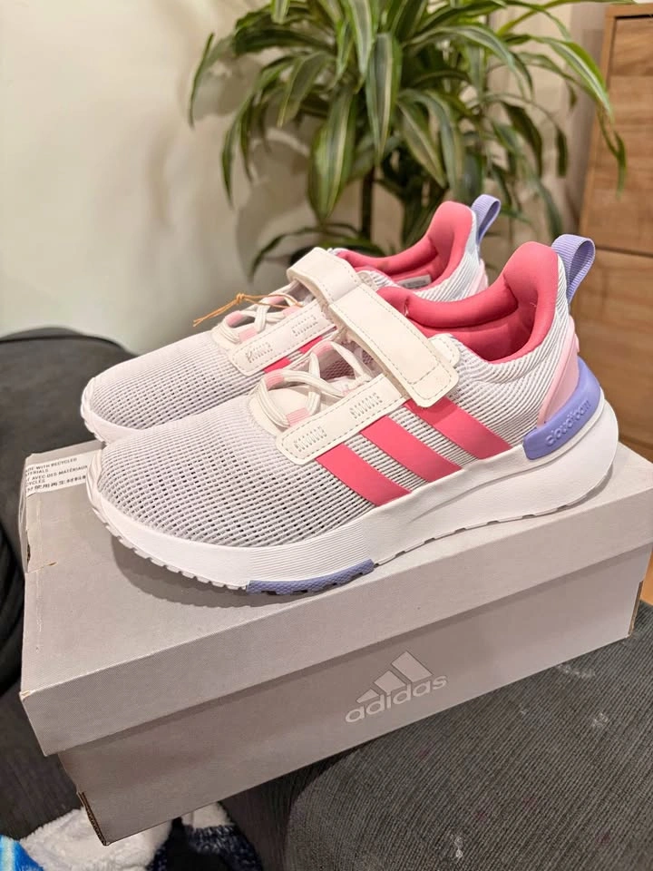 Brand new Adidas Racer TR21 C Kids Shoes Size 1