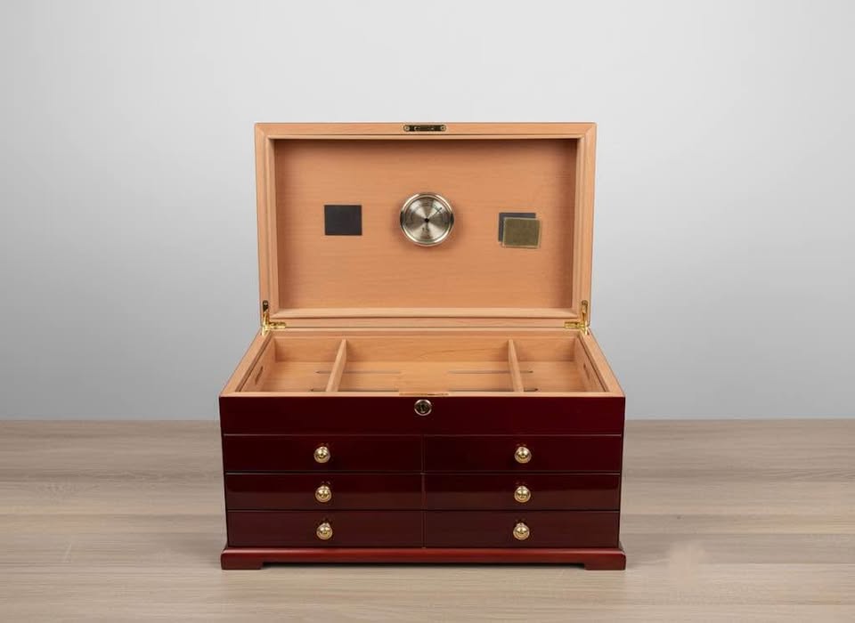 Cherry Wood Humidor for Cigars - photo 2