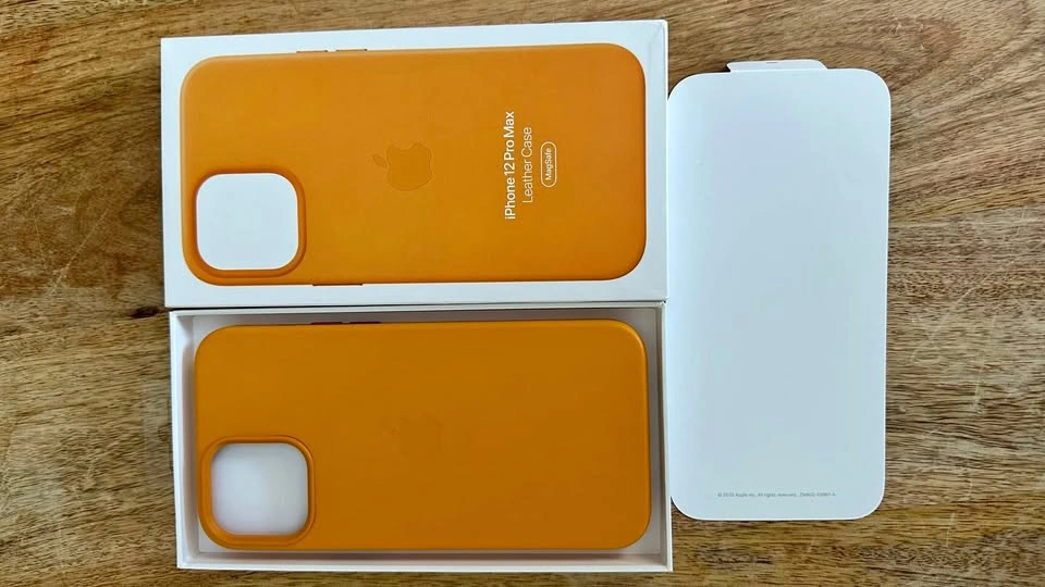 Apple 12 Pro Max leather case - California Poppy