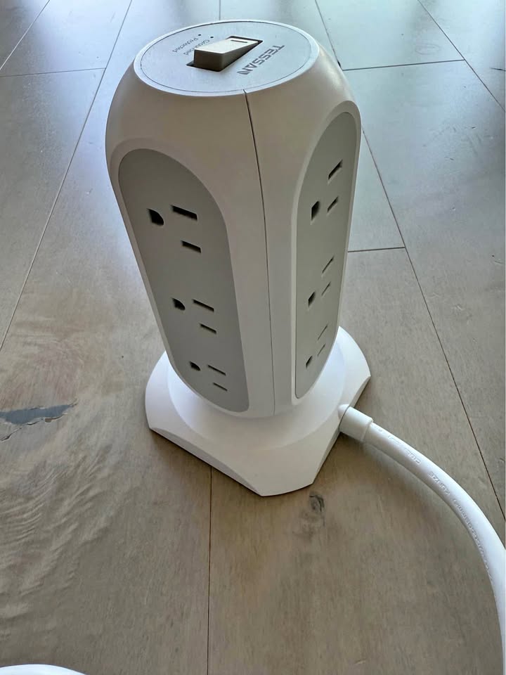 TESSAN Tower Power Extension Cord 11 AC Outlets 3 USB Ports