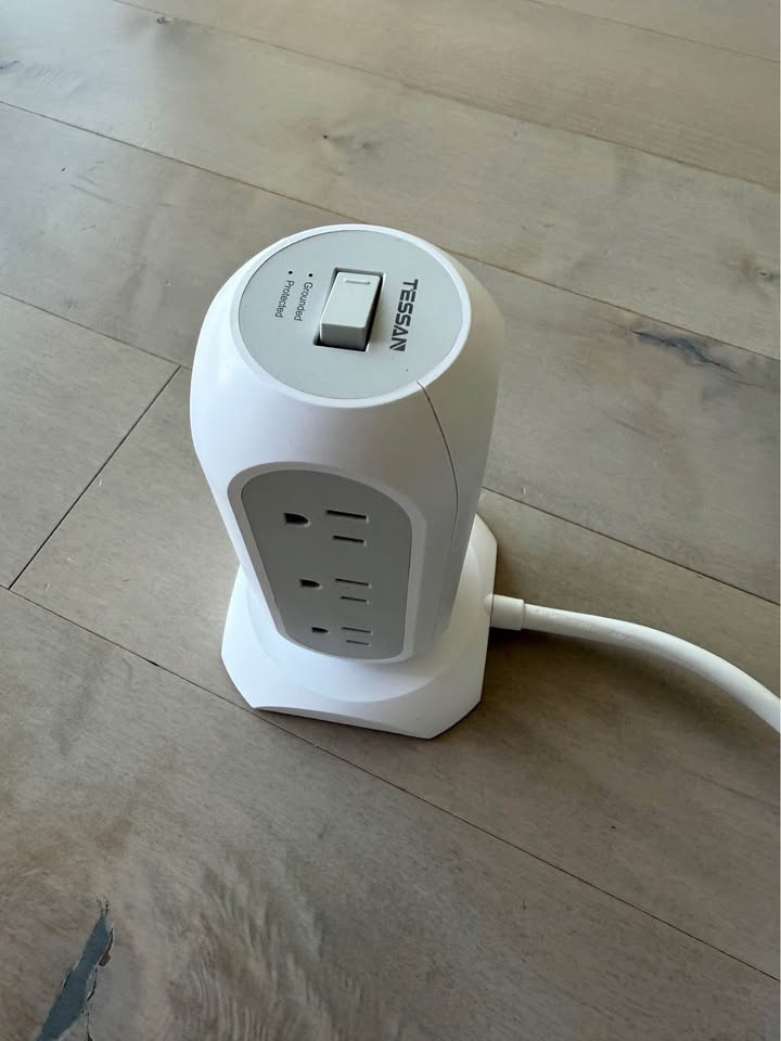 TESSAN Tower Power Extension Cord 11 AC Outlets 3 USB Ports - photo 2