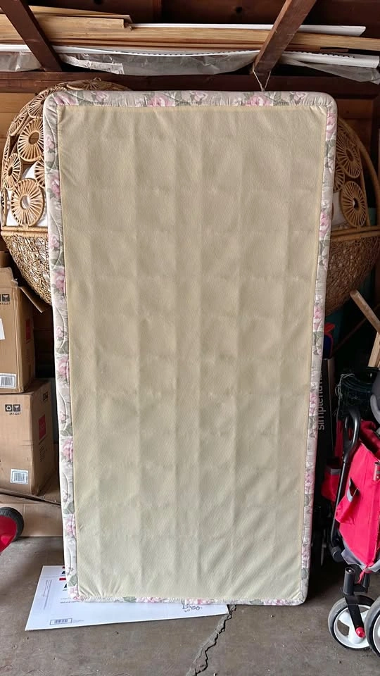 Twin size mattress and wood box frame