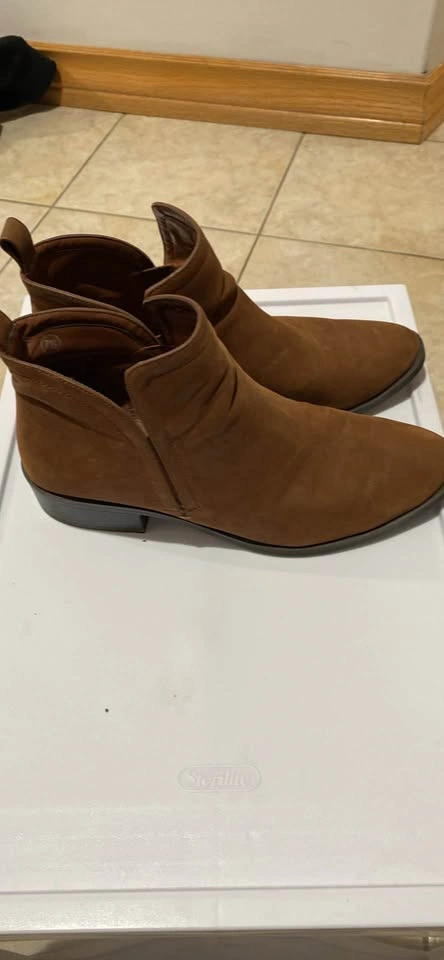 Lexi & Abbie Brown Ankle Booties - photo 2
