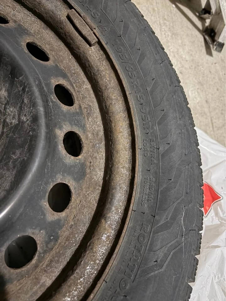 Hercules Avalanche R G2 195/65R15 Winter Tire on Steel Rim - photo 2