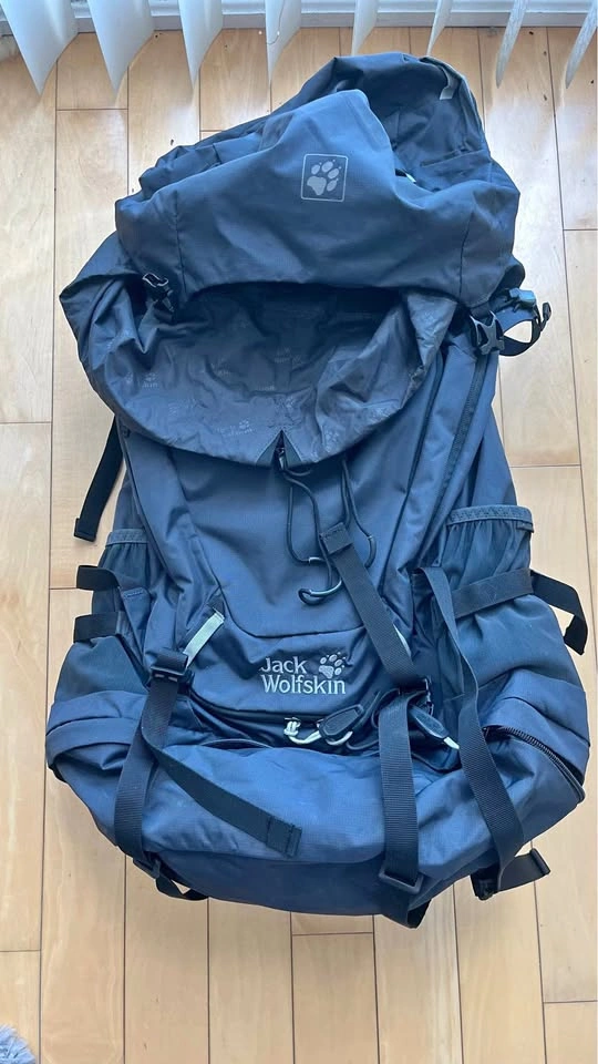 Jack Wolfskin Technical Hiking / Trekking Backpack – Dark Blue