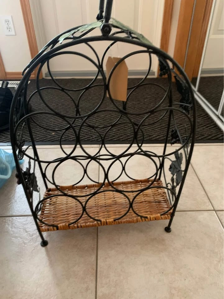Metal Grapevine Wine Rack with Wicker Base - photo 2