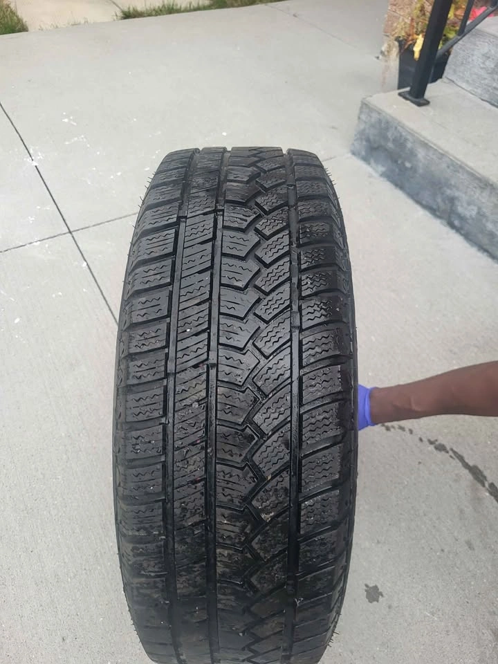 Ovation W586 215/60R16 Winter Tire on Steel Rim - photo 2