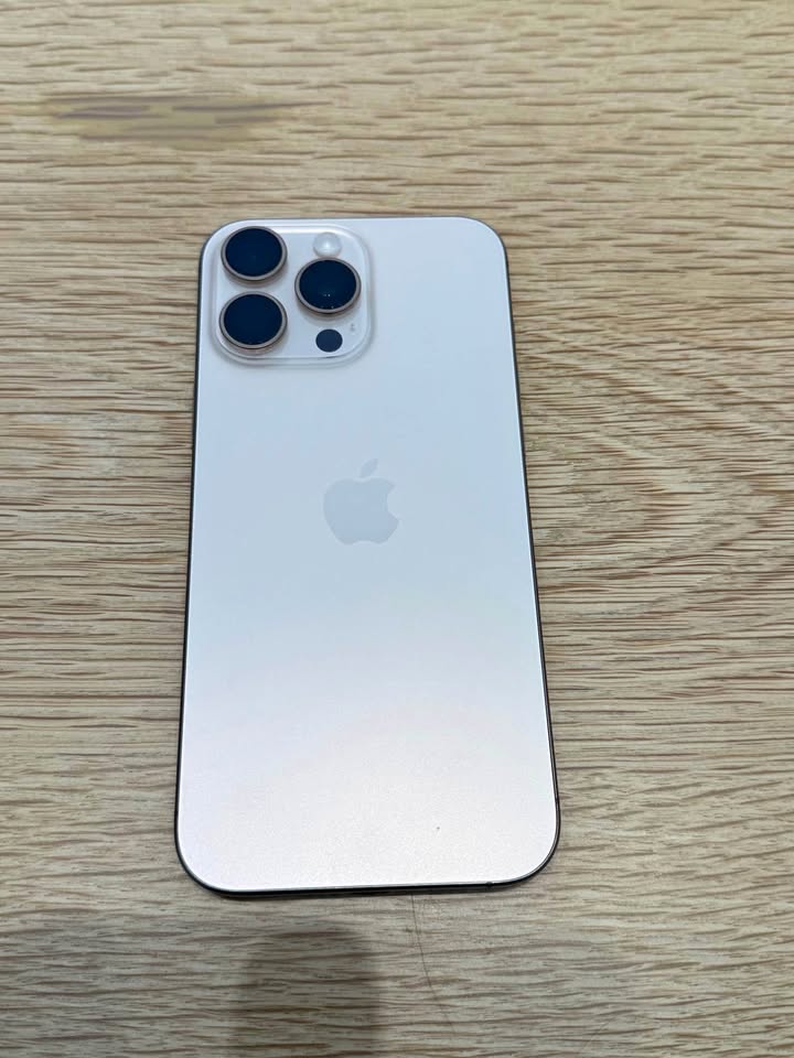 iPhone 16 Pro max
