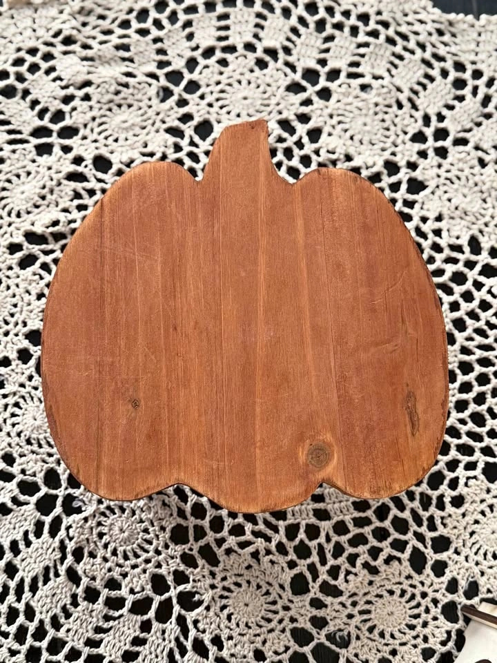 Wooden Pumpkin Shaped Riser