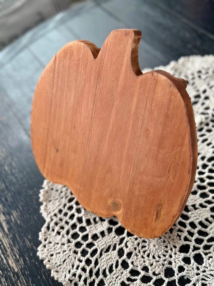 Wooden Pumpkin Shaped Riser - photo 5