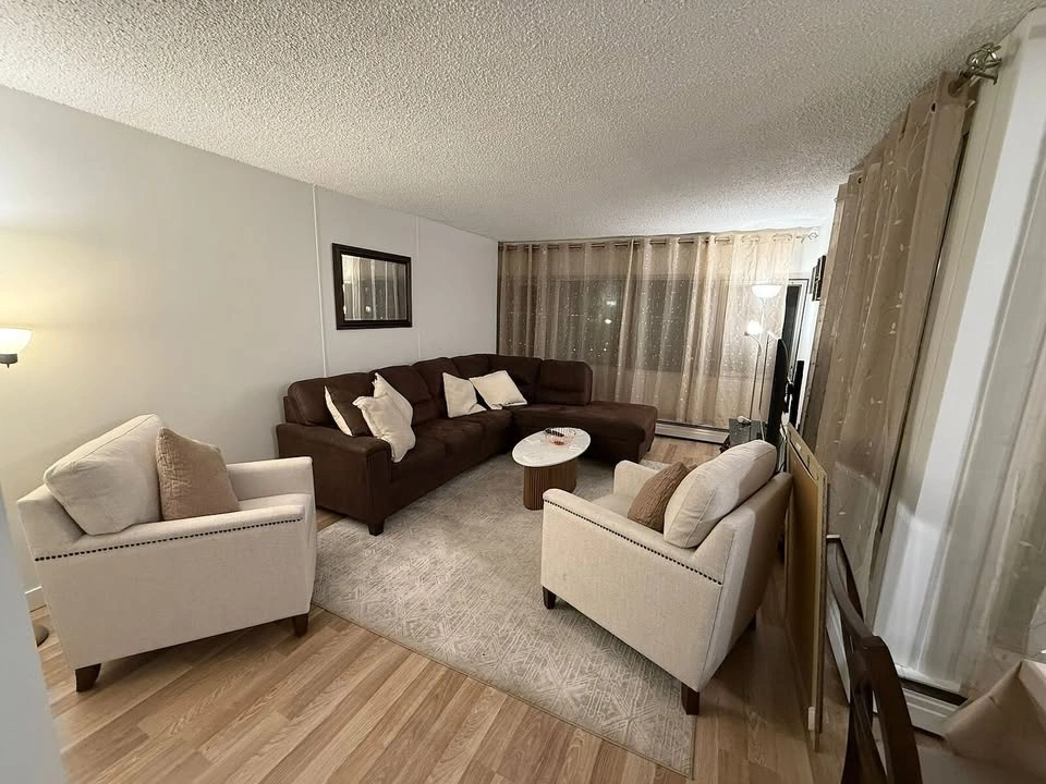 2 Beds 1 Bath Apartment