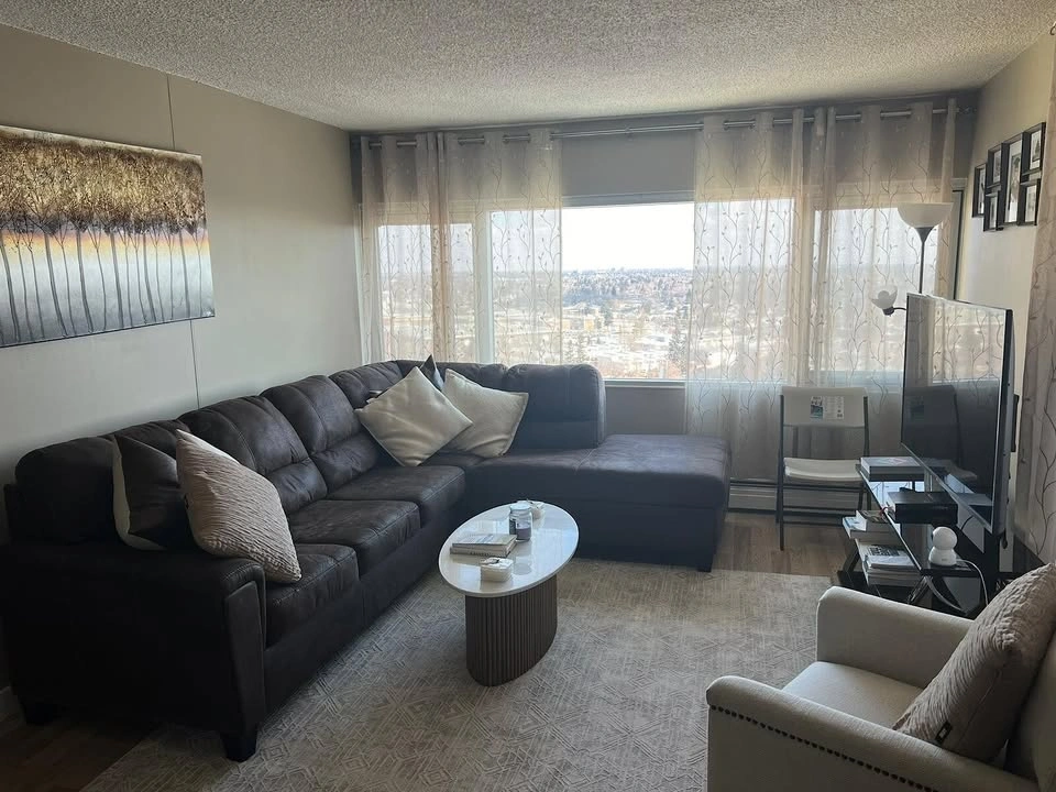2 Beds 1 Bath Apartment - photo 2