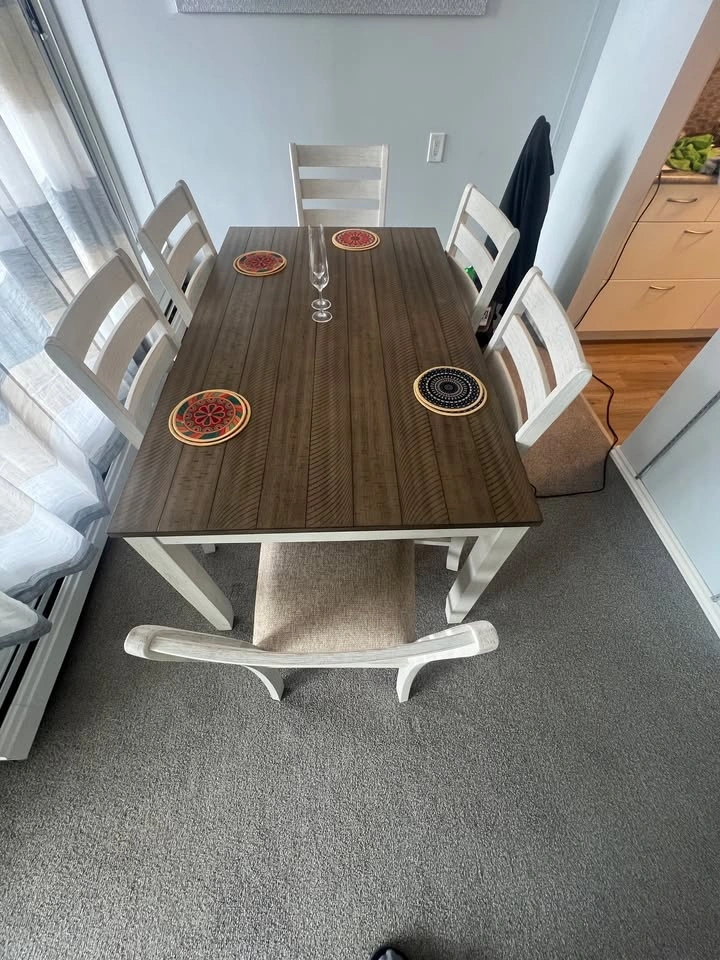 2 Beds 1 Bath - Apartment - photo 2
