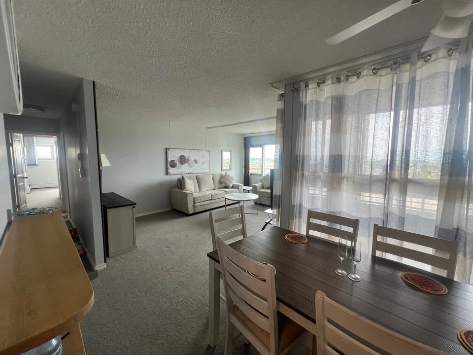 2 Beds 1 Bath - Apartment - photo 3