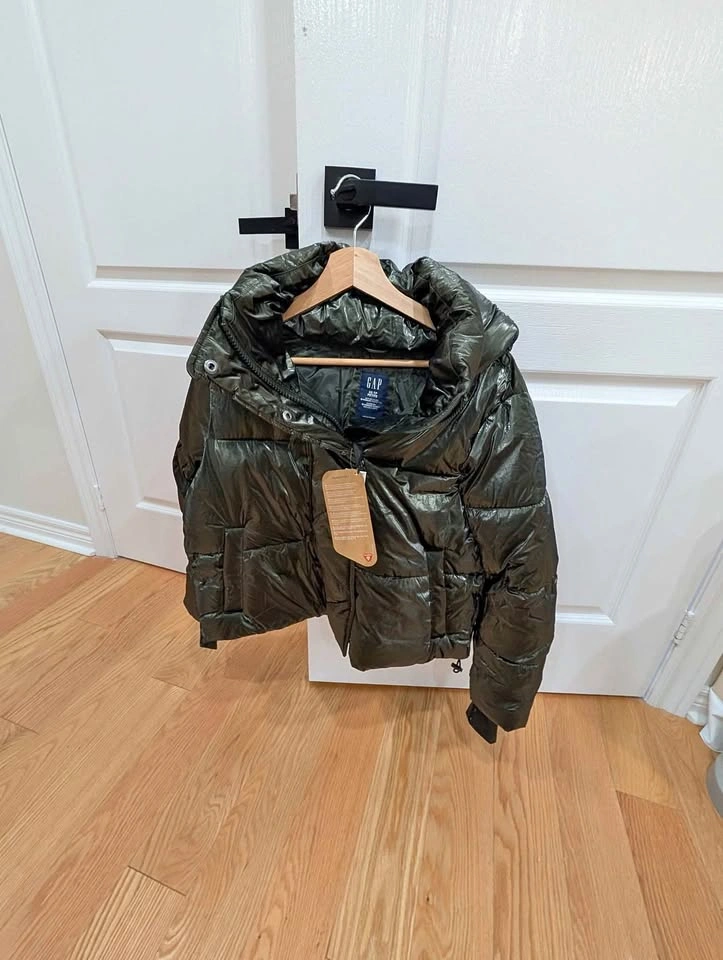 New Gap puffer jacket size XS petite